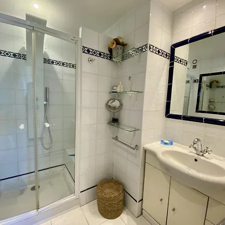 - Latour-maubourg - 2 P Renove Confort * Cannes