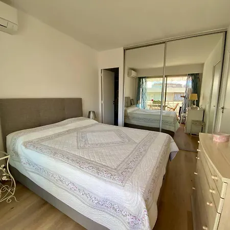 - Latour-maubourg - 2 P Renove Confort * Κάννες