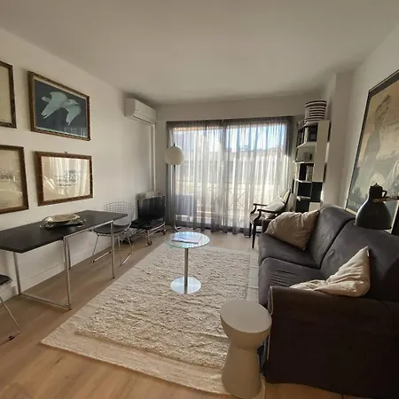 - Latour-maubourg - 2 P Renove Confort * Κάννες